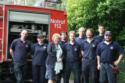 FFW F�rth-Stadt - eine aktive Truppe und immer im Einsatz, hier bei der Jubil�umsfeier 50 Jahre Kita Heilig-Geist-Kirche