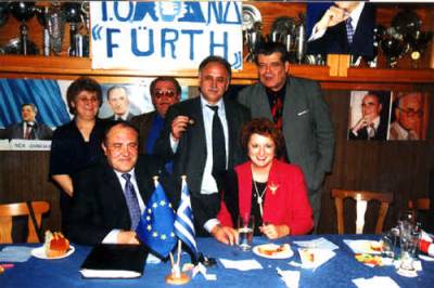 ... gute Kontakte auch zur griechischen Neo Democratia!