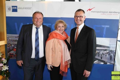 Die mittelfr�nkischen CSU-Landtagsabgeordneten beim Besuch des IHK-Pr�sidiums