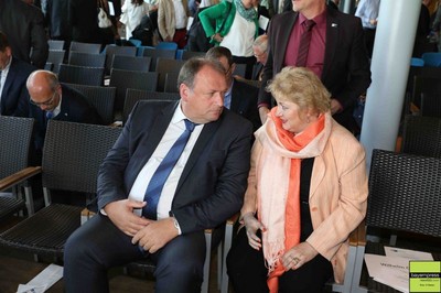 Die mittelfr�nkischen CSU-Landtagsabgeordneten beim Besuch des IHK-Pr�sidiums