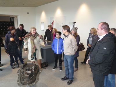 Sch�ner Sonntagnachmittag mit der Parteibasis aus Stein auf der Cadolzburg