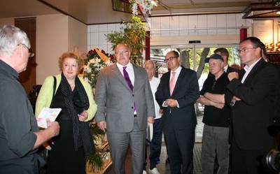 Informationen aus erster Hand erh�lt Bundesumweltminister Peter Altmaier bei seinem Besuch bei Metzgerei Ammon in F�rth-Burgfarrnbach