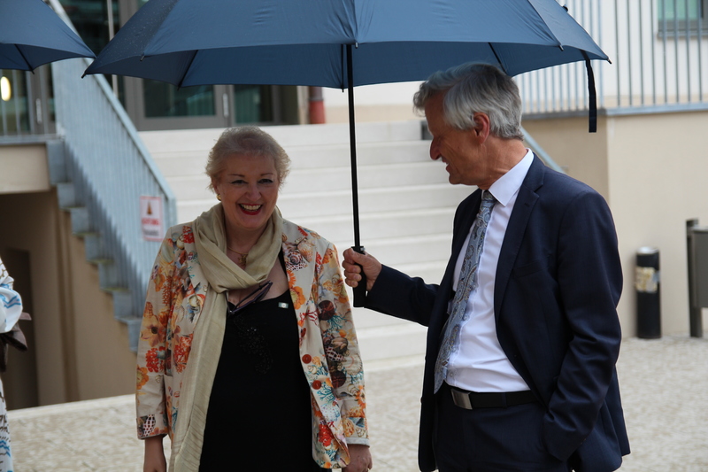 Petra Guttenberger MdL und Präsident Dr. Gößl im Gespräch.
Foto: Bayerisches Landesamt für Statistik