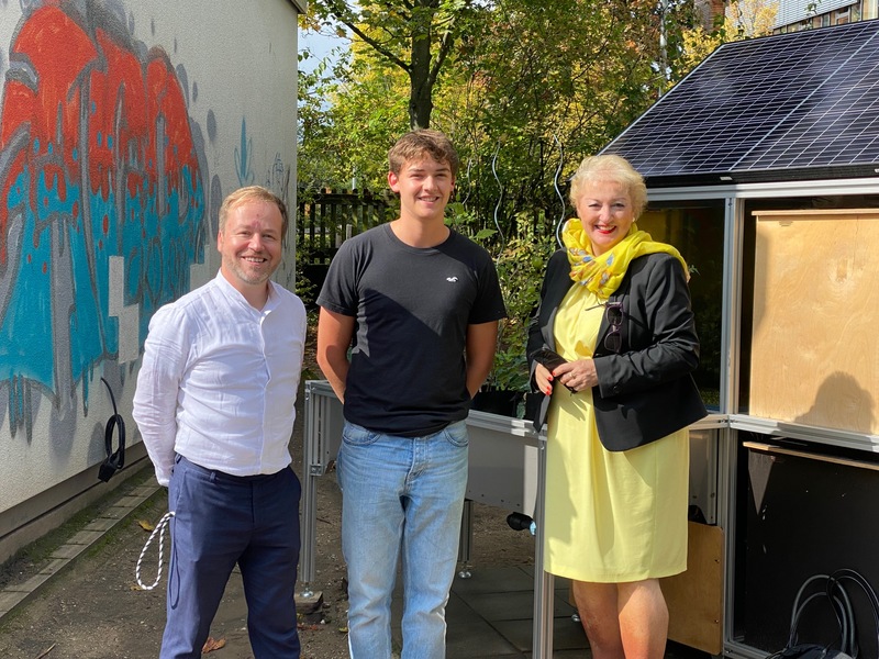 Termin vor Ort: Aquaponik am Helene-Lange-Gymnasium  
Überzeugende Verzahnung von Theorie und Praxis.
Foto: privat

