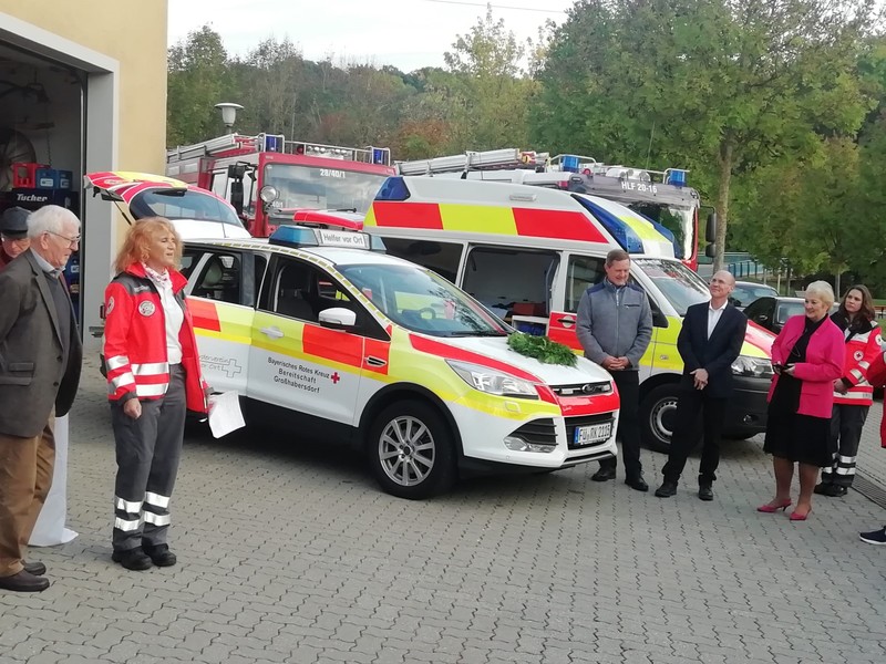 Bei der Übergabe der neuen BRK Einsatzfahrzeuge, hier: Großhabersdorf.
Foto: BRK Großhabersdorf 