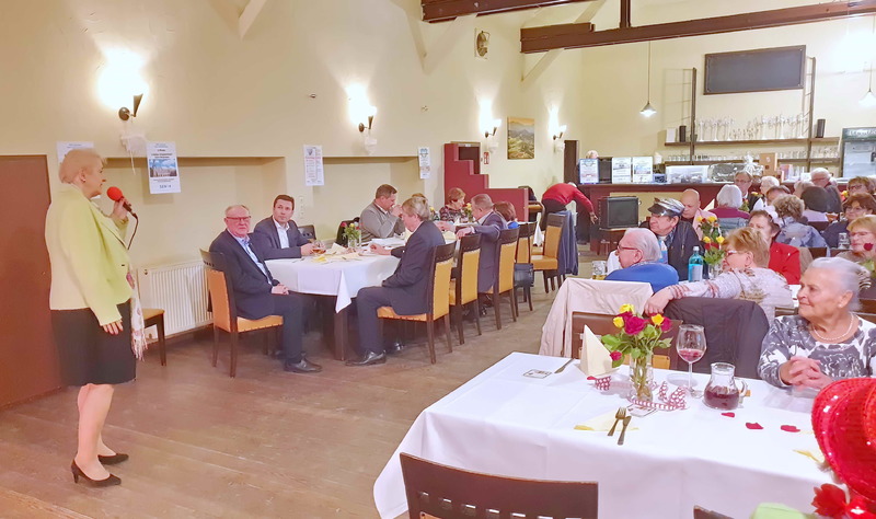 Valentinstag bei der Senioren-Union für die Stadt und den Landkreis Fürth in Weiherhof. Danke an Marga Hetzner, Günter Keller und dem gesamten Team für die Organisation!
Foto: Lothar Schmitt