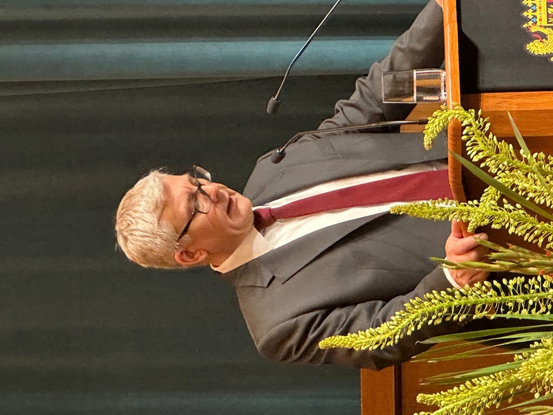 Wechsel am Amtsgericht Nürnberg: Präsident Michael Hauck verabschiedet sich in den wohlverdienten Ruhestand. "Vielen Dank für den jahrelangen Einsatz und alles Gute im Ruhestand!"
Foto: Petra Guttenberger