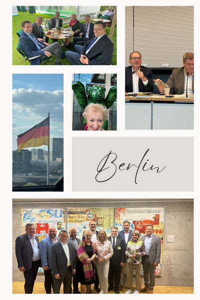 Drei Tage Berlin mit dem Vorstand der CSU-Landtagsfraktion: Wir haben die Gelegenheit genutzt, mit dem VDA, der pharmazeutischen Industrie und der CSU-Landesgruppe im Bundestag ins Gespräch zu kommen. Unser strategischer Gedankenaustausch zwischen CSU-Bundestags- und Landtagspolitikerinnen und -politikern war effizient und erfolgreich. In meinem Bereich waren mir besonders die Themen illegale Migration, Asylrecht, Jugendstrafrecht, Problematik der Straftäterinnen und Straftäter unterhalb der Strafmündigkeit und Bekämpfung des illegalen Glücksspiels wichtig. In diesen Bereichen werden wir auch in Zukunft eine enge Vernetzung pflegen und gemeinsam nach effizienten Lösungen für die Bürgerinnen und Bürger streben. Sehr gut, dass auch unser Parteivorsitzender sich die Zeit genommen hat.