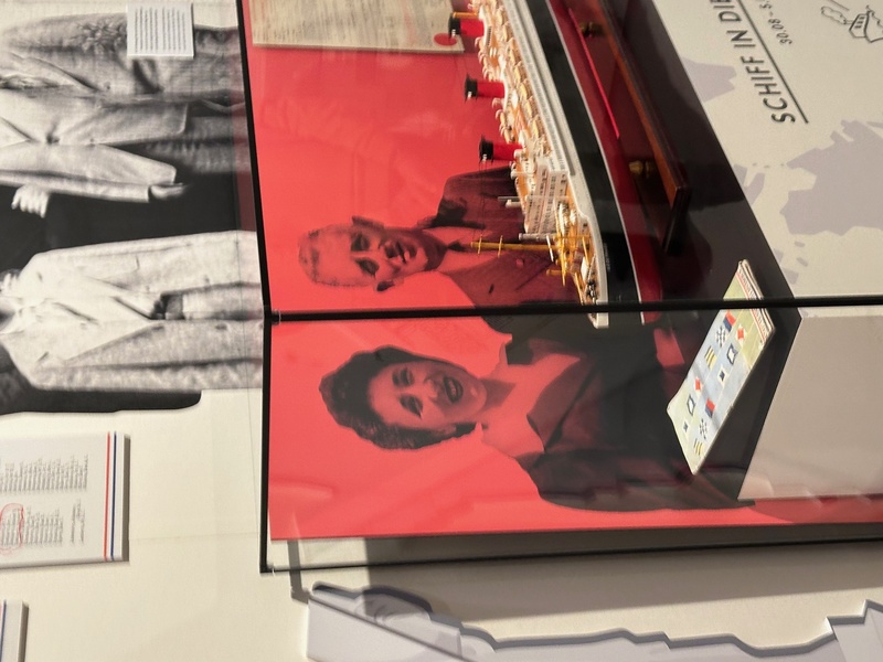 Weitere Impression der Ausstellung. Foto: P. Guttenberger