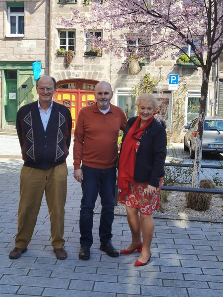 "Ein zweiter 30. Geburtstag" - und ein Auftrag f&uuml;r uns alle. Am 2. April &acute;26 feierte J&ouml;rg Gaschler seinen "zweiten 30. Geburtstag" dank einer Knochenmarkspende und es war mir eine Freude, mit dem damals behandelnden Arzt Dr. Michael Fink daran teilzunehmen.
Foto: Gabi J&ouml;rg